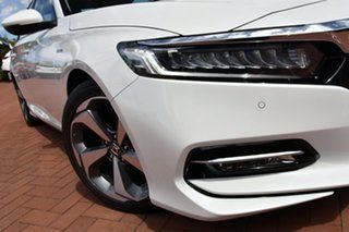 2019 Honda Accord 10th Gen MY19 VTi-LX E-CVT Platinum White 1 Speed Constant Variable Sedan Hybrid.