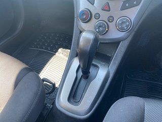 2016 Holden Barina TM MY16 CD Blue 6 Speed Automatic Hatchback