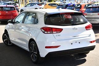 2021 Hyundai i30 PD.V4 MY21 Elite White 6 Speed Automatic Hatchback.