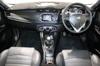 2017 Alfa Romeo Giulietta Series 2 Super White 6 Speed Manual Hatchback