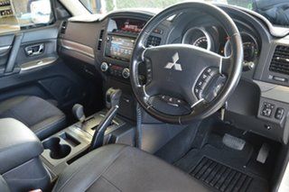 2013 Mitsubishi Pajero NW MY13 VR-X White 5 Speed Sports Automatic Wagon