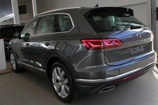 2022 Volkswagen Touareg CR MY22 210TDI Tiptronic 4MOTION Elegance Silicon Grey Metallic 8 Speed