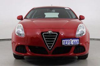 2013 Alfa Romeo Giulietta Progression 1.4 Red 6 Speed Manual Hatchback.
