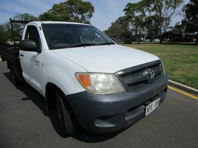 Used Toyota Hilux GGN15R SR Glenelg, 2005 Toyota Hilux GGN15R SR White 5 Speed Manual Cab Chassis