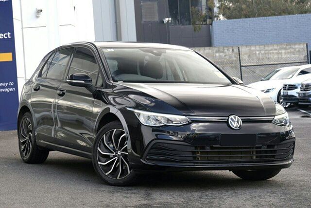 New Volkswagen Golf 8 MY23 110TSI Life Indooroopilly, 2023 Volkswagen Golf 8 MY23 110TSI Life Deep Black Pearl Effect 8 Speed Sports Automatic Hatchback