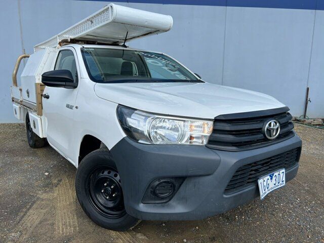 Used Toyota Hilux GUN122R Workmate Hoppers Crossing, 2016 Toyota Hilux GUN122R Workmate White 5 Speed Manual Cab Chassis