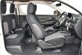 2023 Mitsubishi Triton MR MY23 GLX Club Cab White 6 Speed Manual Cab Chassis