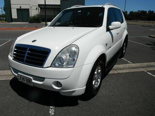 2009 Ssangyong Rexton II Y200 MY08 RX270 XDI (5 Seat) White 5 Speed Automatic Wagon.