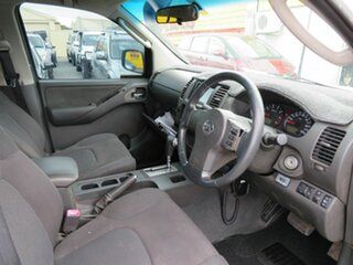 2008 Nissan Navara D40 ST-X (4x4) White 5 Speed Automatic Dual Cab Pick-up