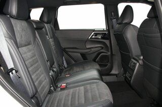 2023 Mitsubishi Outlander ZM MY23 LS Black Edition 7 Seat (2WD) White Diamond 8 Speed