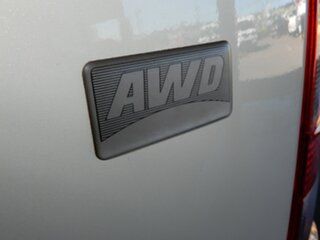 2012 Mahindra XUV500 (AWD) White 6 Speed Manual Wagon