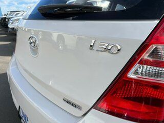 2011 Hyundai i30 FD MY11 SLX White 5 Speed Manual Hatchback
