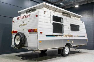 2006 Windsor Genesis Caravan