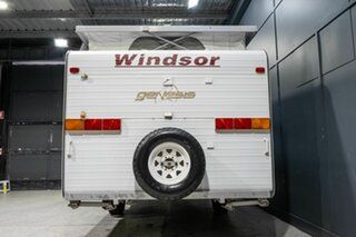 2006 Windsor Genesis Caravan