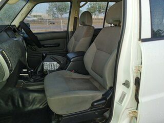 2010 Nissan Patrol GU 7 MY10 DX White 5 Speed Manual Wagon