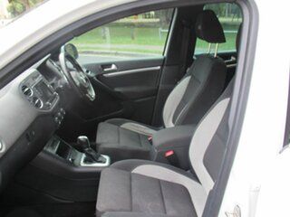 2015 Volkswagen Tiguan 5N MY16 155TSI DSG 4MOTION R-Line White 7 Speed Sports Automatic Dual Clutch