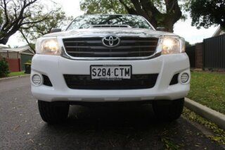 2015 Toyota Hilux KUN26R MY14 SR Double Cab White 5 Speed Manual Utility