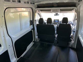 New DELIVER 9 MWB Mid Roof AT - Option Pack