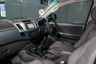 2012 Toyota Hilux KUN26R MY12 SR5 (4x4) White 5 Speed Manual Dual Cab Pick-up