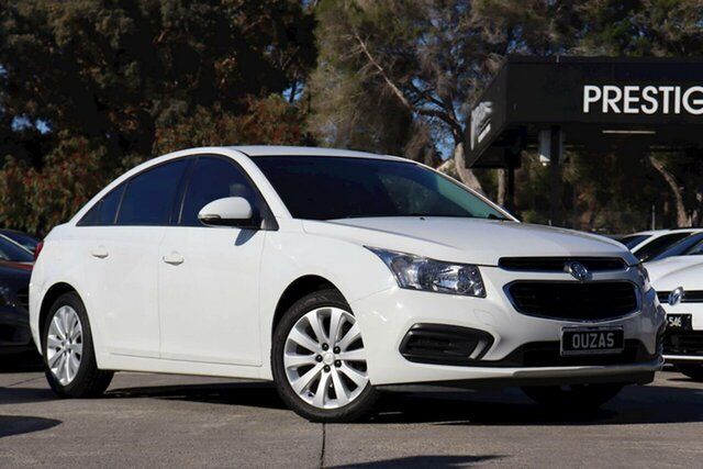 Used Holden Cruze JH Series II MY16 Equipe Balwyn, 2016 Holden Cruze JH Series II MY16 Equipe White 6 Speed Sports Automatic Hatchback