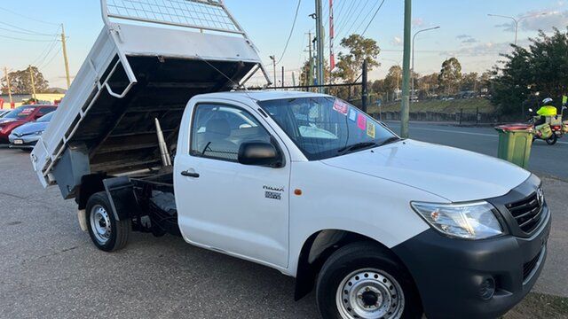 Used Toyota Hilux TGN16R MY12 Workmate Loganholme, 2013 Toyota Hilux TGN16R MY12 Workmate White 5 Speed Manual Cab Chassis
