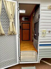 2012 Supreme Classic Tourer Caravan