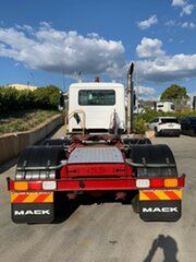 2018 Mack Granite GRANITE Truck White Prime Mover