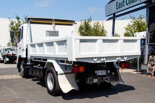 2016 Nissan UD White Tipper