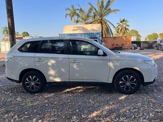 2013 Mitsubishi Outlander ZJ MY13 ES 4WD White Crystal 6 Speed Constant Variable Wagon.