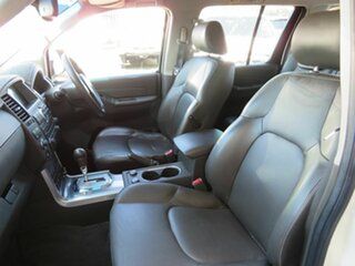 2011 Nissan Pathfinder R51 Series 4 TI (4x4) White 5 Speed Automatic Wagon