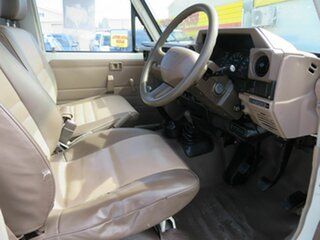 2003 Toyota Landcruiser HDJ79R (4x4) White 5 Speed Manual 4x4 Cab Chassis