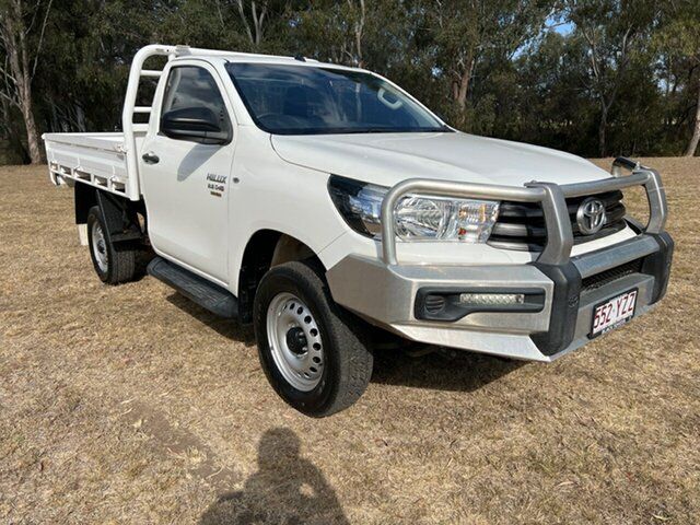 Pre-Owned Toyota Hilux GUN126R SR Dalby, 2019 Toyota Hilux GUN126R SR Glacier White 6 Speed Sports Automatic Cab Chassis