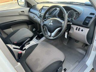 2013 Mitsubishi Triton MN MY14 GL White 5 Speed Manual Cab Chassis