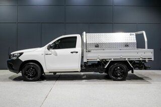 2018 Toyota Hilux GUN122R MY17 Workmate White 5 Speed Manual Cab Chassis.