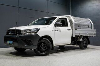 2018 Toyota Hilux GUN122R MY17 Workmate White 5 Speed Manual Cab Chassis.