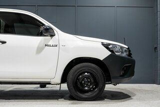 2018 Toyota Hilux GUN122R MY17 Workmate White 5 Speed Manual Cab Chassis