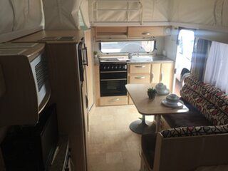2011 Jayco Discovery (Ensuite) Pop-top
