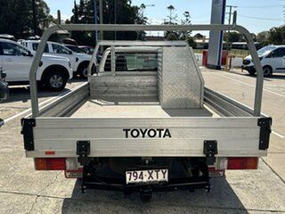 2017 Toyota Hilux TGN121R Workmate 4x2 White 5 Speed Manual Cab Chassis.