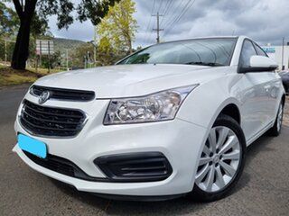 2016 Holden Cruze JH MY16 Equipe White 6 Speed Automatic Hatchback