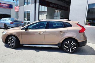2017 Volvo V40 Cross Country M Series MY17 D4 Adap Geartronic Inscription Bronze 8 Speed