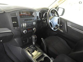 2013 Mitsubishi Pajero NW MY13 GLX-R White 5 Speed Sports Automatic Wagon