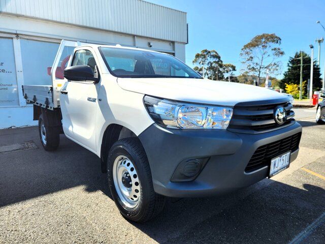 Pre-Owned Toyota Hilux GUN125R Workmate Ferntree Gully, 2022 Toyota Hilux GUN125R Workmate Glacier White 6 Speed Manual Cab Chassis