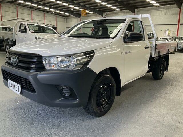 Used Toyota Hilux TGN121R Facelift Workmate Smithfield, 2020 Toyota Hilux TGN121R Facelift Workmate White 5 Speed Manual Cab Chassis