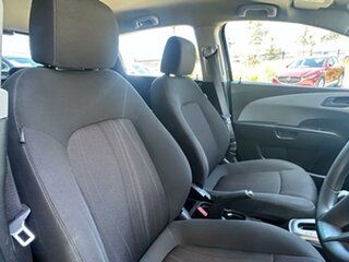 2015 Holden Barina TM MY16 CD Black 6 Speed Automatic Hatchback
