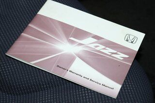 2011 Honda Jazz GE MY12 VTi White 5 Speed Manual Hatchback