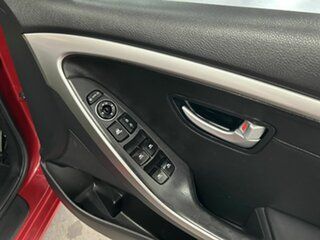 2013 Hyundai i30 GD2 SR Red 6 Speed Manual Hatchback