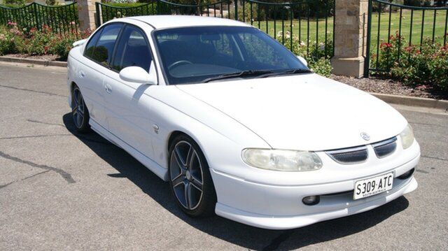 Used Holden Commodore VT SS Blair Athol, 1997 Holden Commodore VT SS White 4 Speed Automatic Sedan