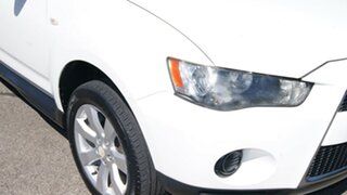 2012 Mitsubishi Outlander ZH MY12 LS White 5 Speed Manual Wagon