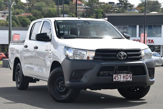 Used Toyota Hilux TGN121R Workmate Double Cab 4x2 Mount Gravatt, 2021 Toyota Hilux TGN121R Workmate Double Cab 4x2 Glacier White 6 Speed Sports Automatic Utility