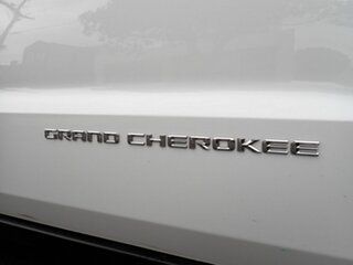 2013 Jeep Grand Cherokee WK MY14 Laredo (4x2) White 8 Speed Automatic Wagon